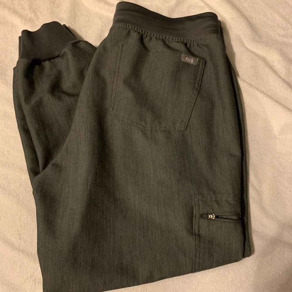Figs joggers scrub pants size M